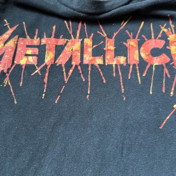 Metallica Graphic Skull Band Tee - Picture 4 of 6